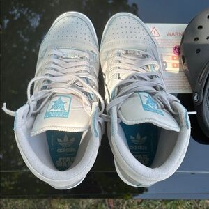 adidas  Star Wars Sneakers - White and Blue